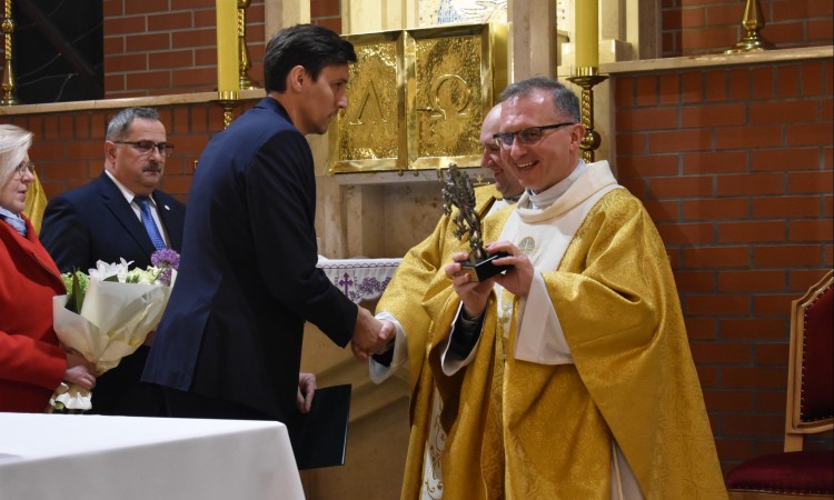 Gryf Kaszubski dla Kolegium Zakonu Pijarów w Bolszewie